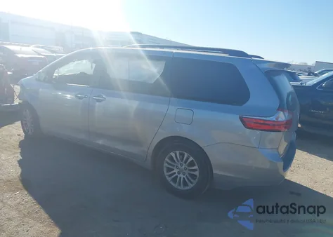 2016 Toyota Sienna Xle Premium 8 Passenger z USA, uszkodzony, nr VIN 5TDYK3DC0GS709764